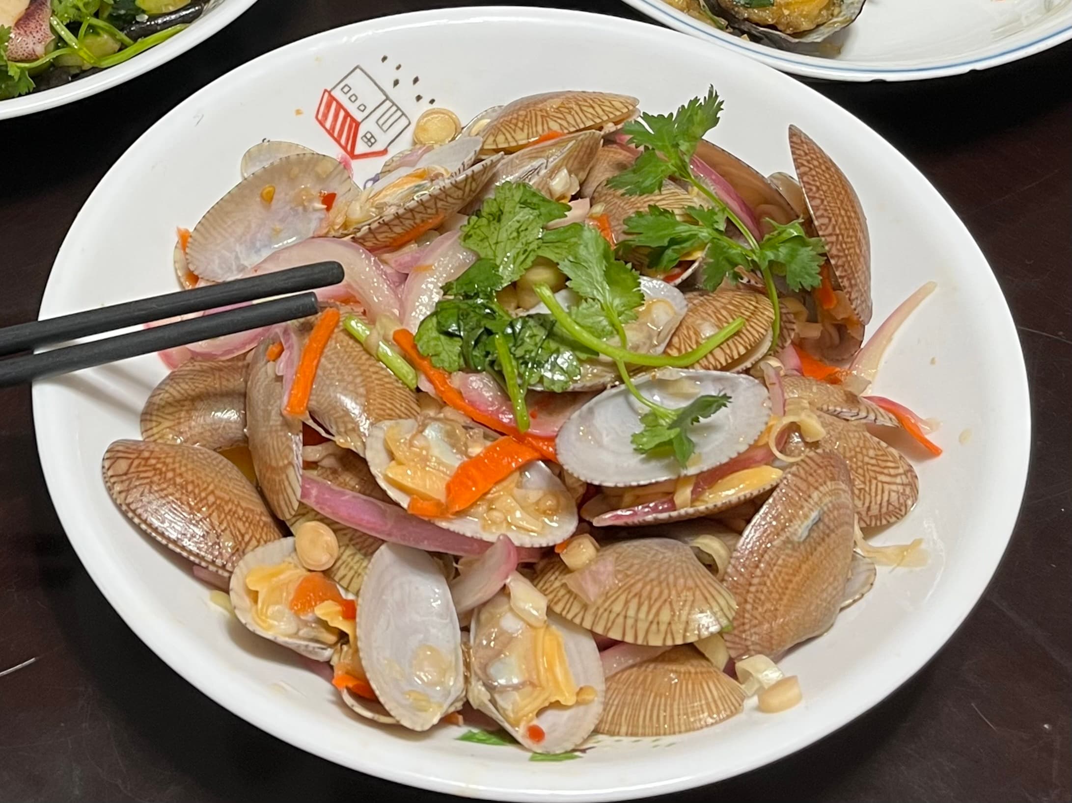 Thai-style chilled clams