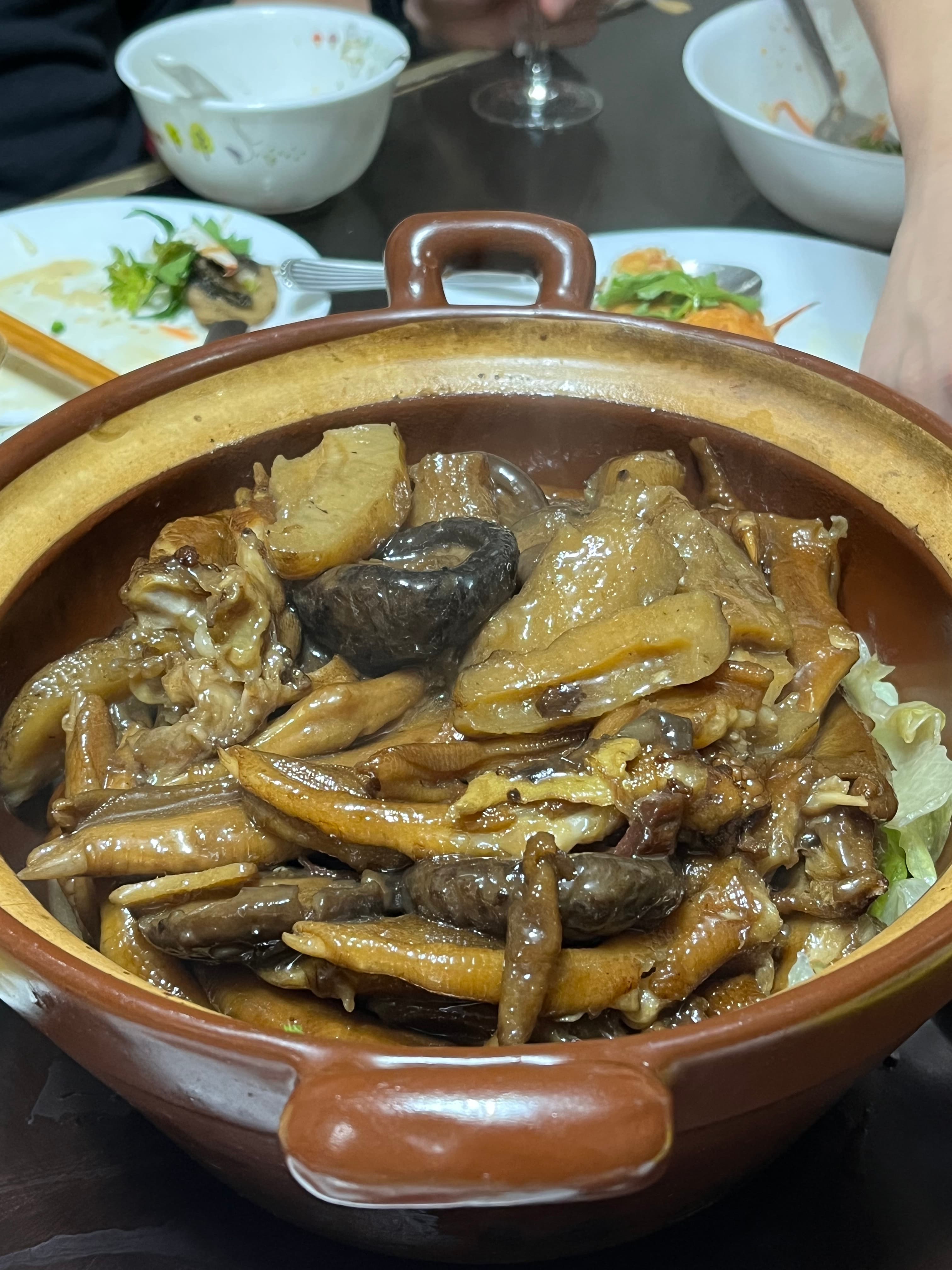 Braised duck feet with sea cucumber