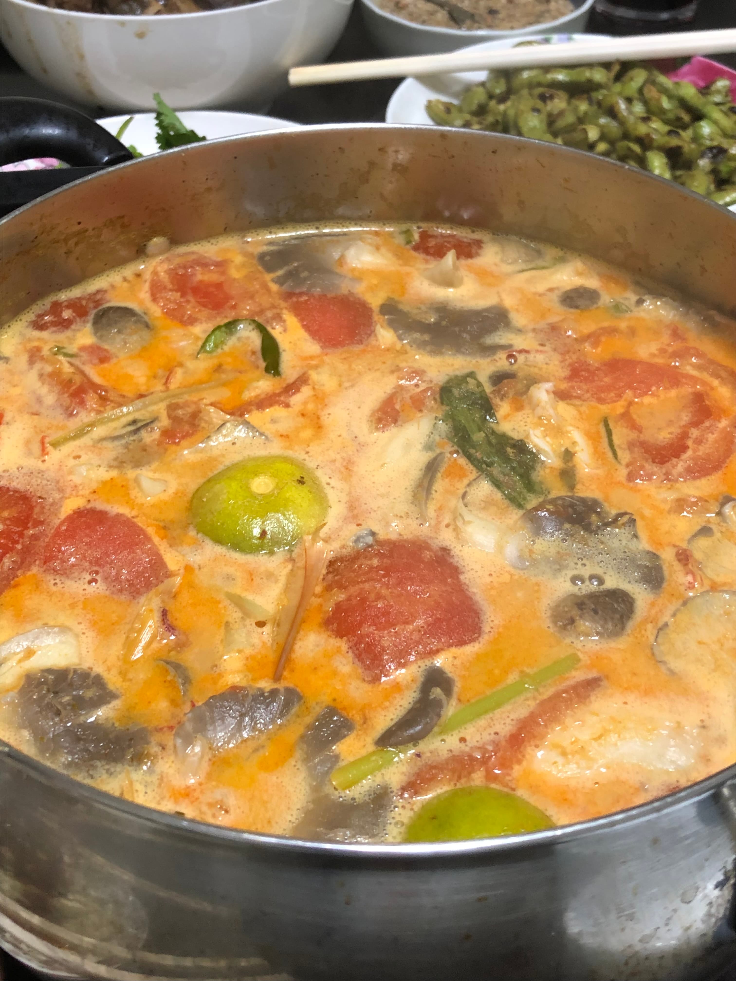 Tom yum seafood soup